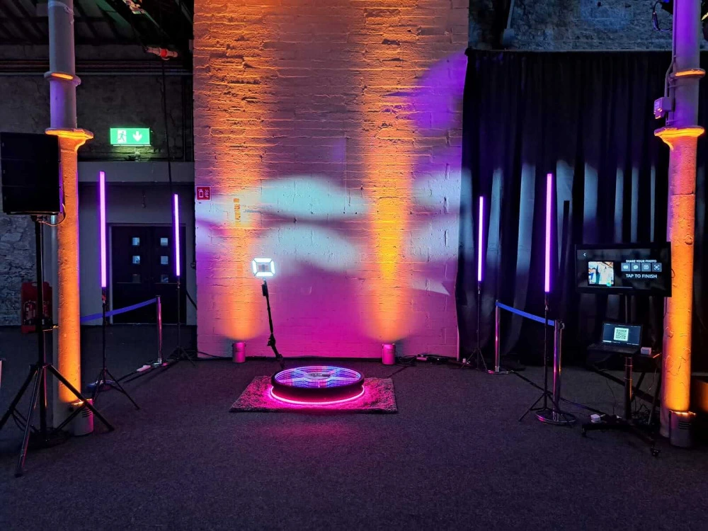Close-up of 360 photo booth camera arm and platform